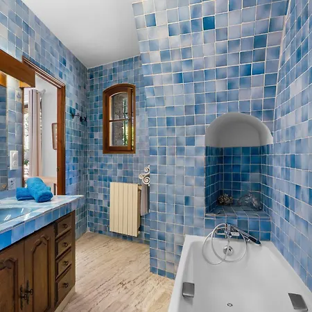 D'hotes - Du Rocher Bed and breakfast 3*